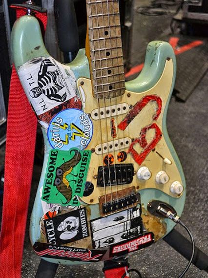 Billie Joe Armstrong's "Blue" guitar. Amen Break, Billy Joe Armstrong, Green Day Billie Joe, Guitar Stickers, Tré Cool, Guitar Obsession, Joe Armstrong, Cool Electric Guitars, Billie Joe Armstrong