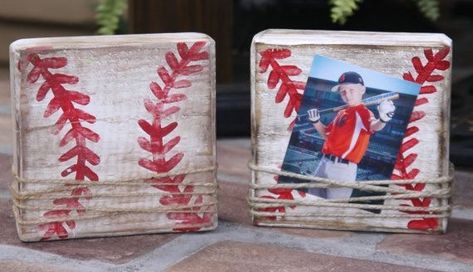 Baseball Bedroom, Cuadros Diy, Baseball Crafts, Baseball Room, Baseball Decor, Sport Craft, Baseball Theme, Block Craft, Base Ball