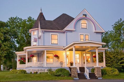 Bed N Breakfast, Country Bed, Breakfast In America, Best Bed And Breakfast, Country Bedding, Gourmet Breakfast, Michigan Wedding Venues, Bed And Breakfast Inn, Outdoor Deco