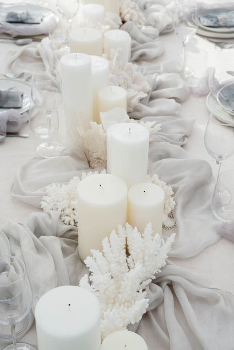 Layered Table, Beach Candles, Brazil Wedding, Food And Drink Recipes, Edgy Bridal, Wedding Setup, Deckled Edge Paper, Seashell Wedding, Beachy Wedding