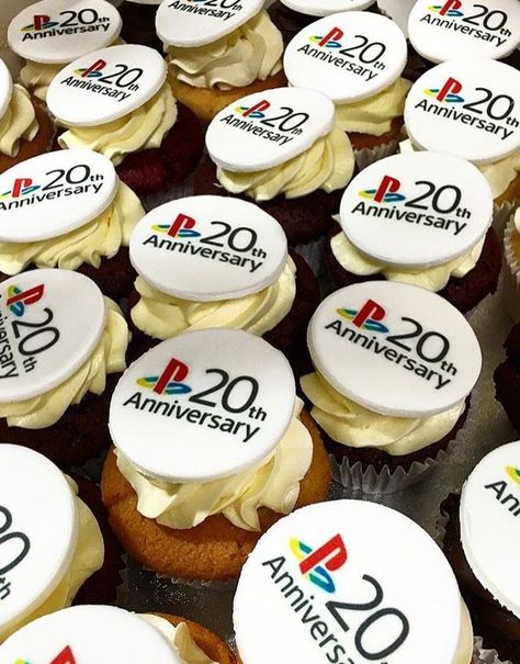 20th Anniversary Cake, Business Anniversary Ideas, 20th Anniversary Ideas, Corporate Anniversary, Anniversary Cupcakes, Anniversary Cake Designs, Cake Pop Displays, Turning 20, Company Anniversary