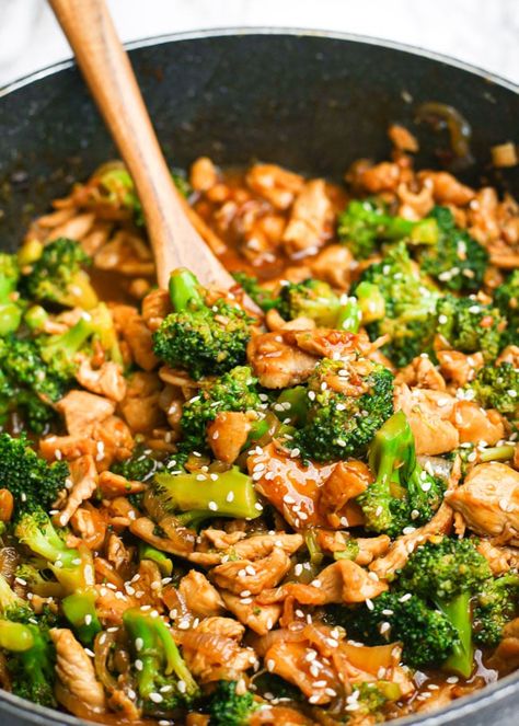 Chicken And Broccoli Stir Fry, Chicken Broccoli Stir Fry, Homemade Stir Fry Sauce, Homemade Stir Fry, Broccoli Stir Fry, Chicken And Broccoli, Chicken Meals, Stir Fry Sauce, Chinese Chicken