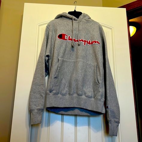 Champion Reverse Weave Hoodie Athletic Heather Sweatshirt With Adjustable Hood, Athletic Heather Long Sleeve Sweatshirt With Adjustable Hood, Champion Hoodie Women, Georgia Bulldogs Hoodie, Grey Champion Hoodie, Champion Sweats, Crop Top Sweatshirt, Champion Reverse Weave, Champion Sweatshirt