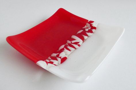 Fused Glass Christmas Plates, Fused Glass Dishes, Fused Glass Plates, Glass Fusion Ideas, Holiday Plates, Fused Glass Artwork, Kiln Formed Glass, Candle Plate, Glass Fusion