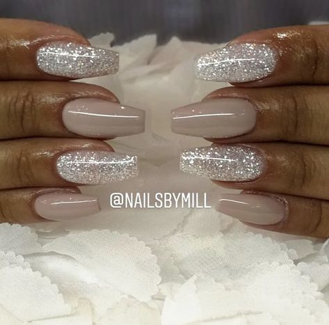 Bride Nails, Holiday Crafts Christmas, Cool Hair, Gorgeous Nails, Crafts Christmas, Holiday Crafts, Acrylic Nails, Christmas Crafts, Hair Color