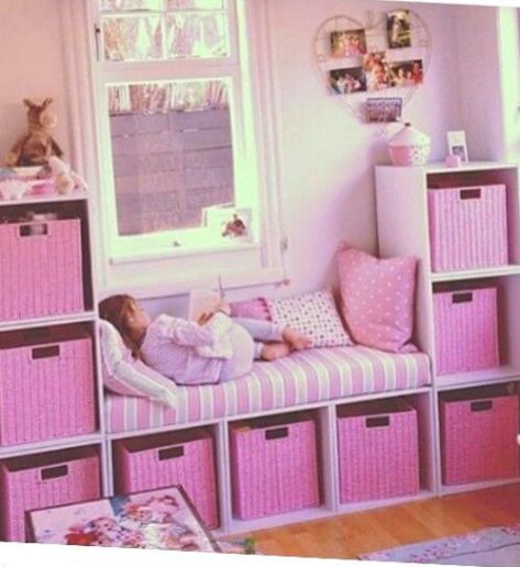 Can't stand toys and books everywhere in your house? Try these 34 toy storage ideas & kids room organization hacks to transform your kids' messy room. Diy Girls Bedroom, Girls Playroom, Messy Room, Kids Room Organization, Room Remodel, Toddler Bedrooms, Toy Rooms