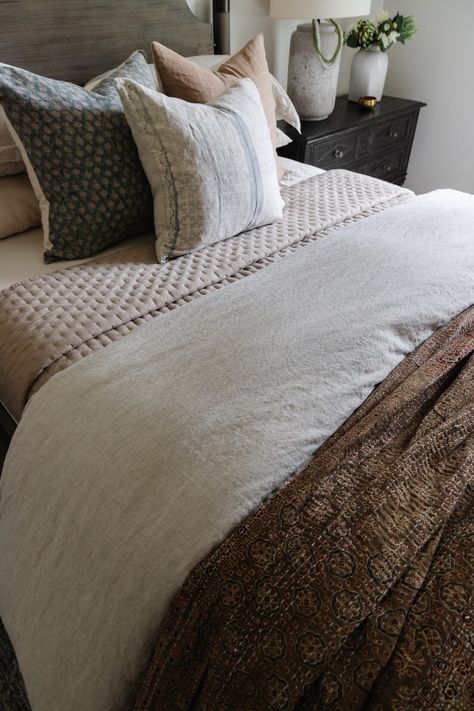 Brown Linen Duvet Cover, Brooke Linen Bedding, Tan Duvet Cover Bedroom Ideas, Layered Bedspread Ideas, Tan And Brown Bedding, Grey Linen Bedding Styling, Beige Quilt Bedding, Navy And Tan Bedding, Tan Sheets Bedding