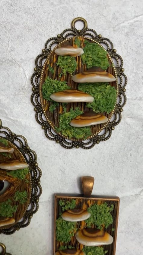 Turkey Tail Mushrooms, Crafts Clay, Mossy Tree, Mushroom Crafts, Turkey Tail, Polymer Clay Diy, Diy Crafts To Do, Clay Art Projects, Cute Clay