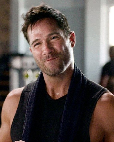 Luke Macfarlane, New Hallmark Movies, Luke Luke, Mens Haircuts Short Hair, Making A Relationship Work, Becoming A Father, Mens Haircuts Short, Universal Pictures, Bearded Men