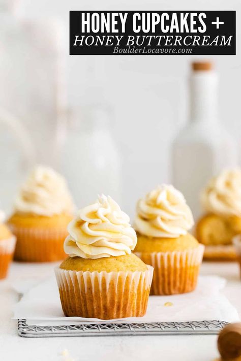 Honey Cupcakes With Honey Cream Cheese, Honey Bun Cupcake Recipe, Honey Frosting Recipe, Honey Bun Cupcakes, Honey Vanilla Cupcakes, Honeybun Cupcakes, Honey Cupcake Recipe, Yellow Cupcakes Decoration, Honey Buttercream Frosting