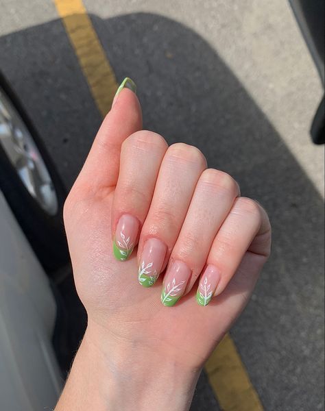 French Tip Nails With Vines, Leaf French Tip Nails, Green French Tip With Flowers, Leaf Nail Design, Green French Tips, Ivy Nails, Green French, Green Nail Designs, White French Tip