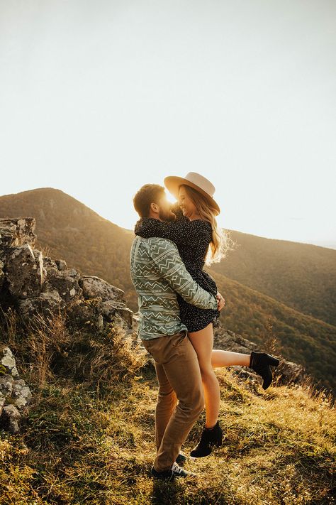 National Park Photoshoot, Great Falls Virginia, Park Photoshoot, Couple Sessions, Fall Engagement Session, Romantic Photos Couples, Photography Couple, Shenandoah National Park, Got Engaged