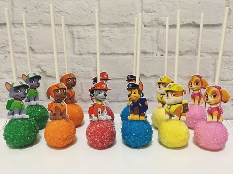 Paw Patrol Cake Pops, Paw Cake, Royal Birthday Party, Paw Patrol Cupcakes, Disney Princess Cupcakes, 4de Verjaardag, Paw Patrol Birthday Theme, Paw Patrol Birthday Invitations, Paw Patrol Birthday Cake