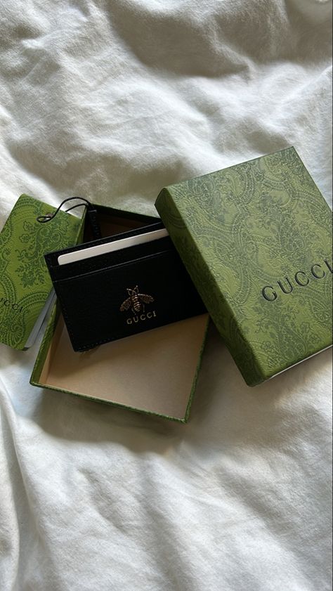 #cardholder #gucci #mensfashion #menstyle #fashionista Gucci Mens Wallet, Random Accessories, Gucci Card Holder, Handbag Essentials, Mens Casual Dress Outfits, Luxury Wallet, Waist Workout, Designer Wallets, Doesn't Matter