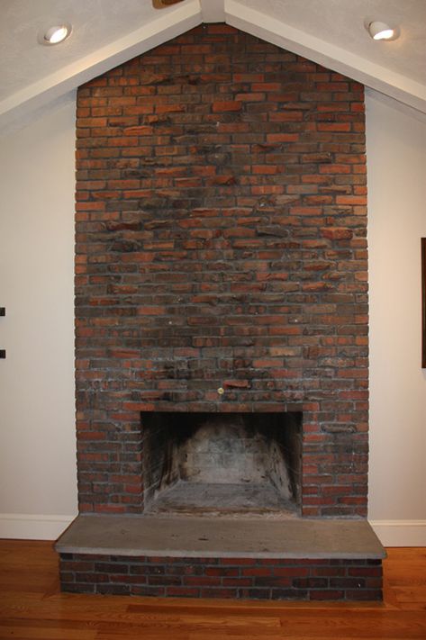 Brown Brick Fireplace, Mid Modern Living Room, Contemporary Modern Living Room, Brown Laminate Flooring, Monochromatic Living Room, Ceiling Fireplace, Modern Living Room Design Ideas, Painted Brick Fireplace, Slate Fireplace