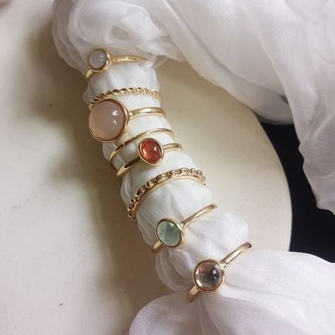 🌈Aesthechic🌈 on Instagram: “💜🌟 Aesthetic ring set 😍 adorable stones 💎 How many are enough for you? Free shipping to all countries ✈️ 🌎” Vintage Opal Rings, Rings Moonstone, Opal Ring Vintage, Fairy Friends, Trendy Ring, Friends Mom, Finger Rings, Unisex Jewelry, Moonstone Ring