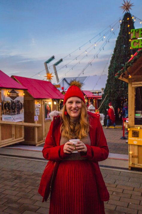 8 Essential Tips For Visiting The German Christmas Market in Vancouver. #vancouver #christmasmarket #canada  read more here: https://whimsysoul.com/8-essential-tips-for-visiting-the-german-christmas-market-in-vancouver/ Christmas Markets Outfit Ideas, Holiday Recipes Baking, German Christmas Dinner, Christmas Market Outfit, Vancouver Christmas Market, German Christmas Food, German Christmas Decorations, German Christmas Ornaments, Diy Holiday Cards