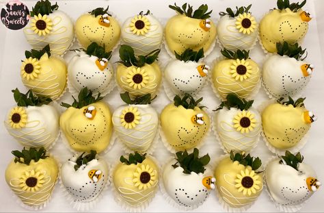 Instagram: Saavissweets Bee Strawberries, Bee Chocolate Covered Strawberries, Yellow Strawberries, Winnie The Pooh Strawberries, Bee Gender Reveal, Chocolate Covered Strawberries Bouquet, Sunflower Baby Showers, Bee Baby Shower Theme, Winnie The Pooh Birthday