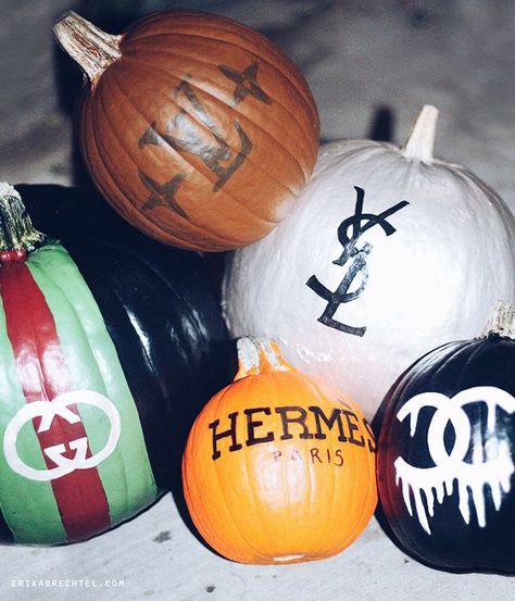 Creative Pumpkin Painting, Creative Pumpkin Decorating, Pumkin Carving, Halloween Pumpkins Painted, Creative Pumpkins, Halloween Pumpkins Carvings, Pumpkin Painting, Pumpkin Art, Diy Pumpkin