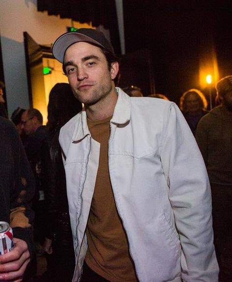 Robert Pattinson 2016, Zach Hill, Book Signing Party, Team Edward, Rob Pattinson, Hubba Hubba, Edward Cullen, Most Handsome Men, White People