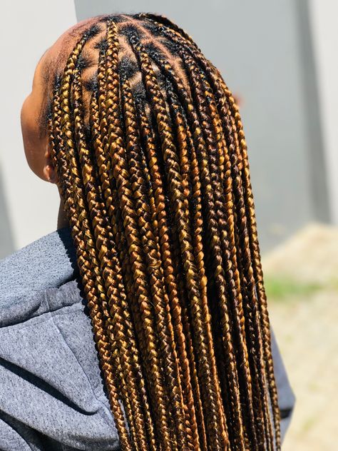 Braiding Styles, African Hair Braiding Styles, African Hair, Pretty Braided Hairstyles, Hair Braiding, Knotless Braids, African Braids Hairstyles, African Hairstyles, Natural Hairstyles