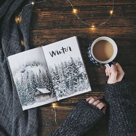 I love white winter ❄ @gisforgeorgina 🌠   #illustration #hellowinter #bookstagram #reading #book #booklover #bookish #bookworm #booknerd #bookaddict #bookaholic #bookstore #readingbooks #literature #coffee #coffeetime #nature #libro #buch #bujo #notes #książki #książka #lykke #hygge #january #mountains #winter #edinburgh New York Winter, Bookstagram Inspiration, Fotografi Digital, Tea And Books, Image Nature, Cozy Aesthetic, Flat Lay Photography, Reading A Book, Coffee And Books