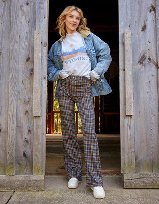 Patterned Pants Outfit, High Waist Flare Pants, Womens Distressed Jeans, Paisley Pants, High Waisted Flare Pants, Mom Of 3, Reuse And Recycle, Casual Denim Pants, Flare Pant