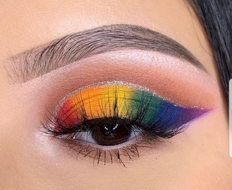 Quick Eye Makeup, Rainbow Eye Makeup, Rainbow Eyeshadow, Cute Eyeshadow Looks, Pride Makeup, Rainbow Makeup, Eye Makeup Pictures, Simple Eye Makeup, Colorful Eye Makeup