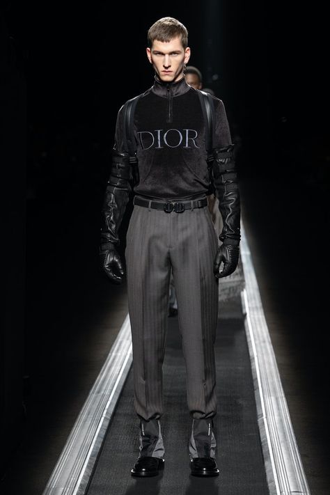 Christian Dior Men, Christian Dior Homme, Dior Store, Dior Men, Fashion Business, Business News, Business Fashion, Male Model, Christian Dior