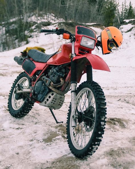 Sunday Fundayyy! Blake (@rangeroadmoto) making the best of this mild winter 🙌 Vintage Enduro, Motorcycle Lifestyle, Motorcycle Travel, Adventure Bike, Bike, Good Things, Lifestyle, Vehicles