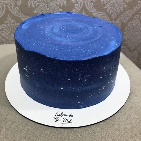 Blue Cake Decoration, Blue Sweet Sixteen, Cake For Boy, Sweet Sixteen Cakes, Blue Birthday Cakes, 17 Birthday Cake, Cumpleaños Harry Potter, Artist Cake, Galaxy Cake