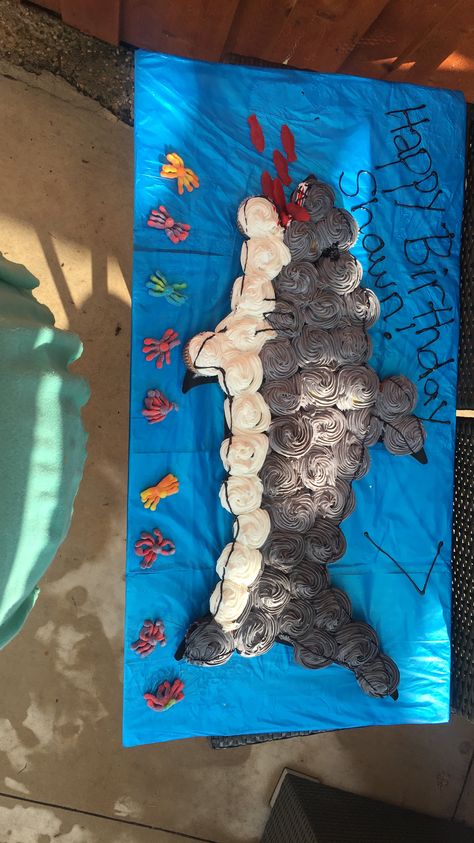 Shark Pull Apart Cupcake Cake, Shark Pull Apart Cupcakes, Shark Cupcake Cake, Shark Cupcakes, Shark Birthday Cakes, Shark Party Decorations, Pull Apart Cupcake Cake, Swimming Party, Shark Cake