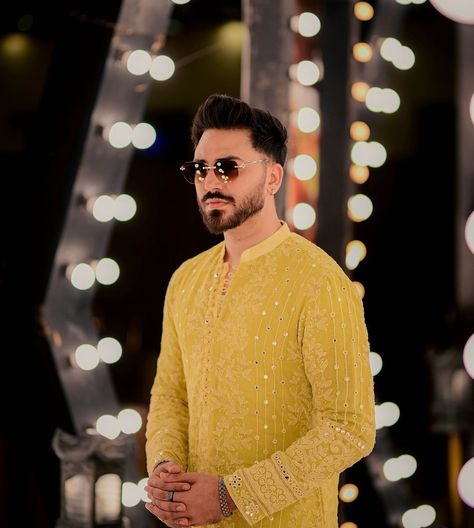 Haldi Poses Boys, Boy Haldi Photography, Haldi Boy, Haldi Stills, Groom Stills, Haldi Groom, Haldi Photography, Haldi Photoshoot, Haldi Dress