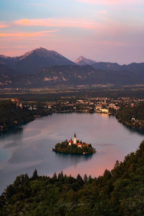 Slovenia Countryside, Slovenia Aesthetic, Piran Slovenia, Winter Landscape Photography, Underrated Travel Destinations, Bled Slovenia, Slovenia Travel, Ljubljana Slovenia, Lake Bled