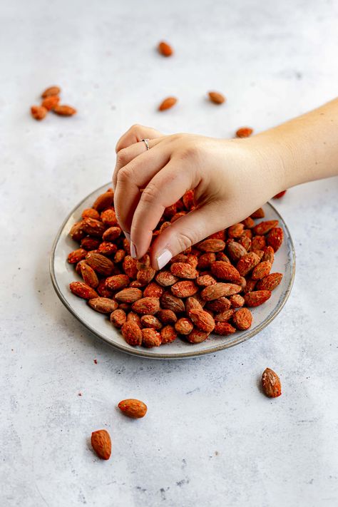 Bursting with smoky flavor these Smoked Paprika Roasted Almonds are a tasty snack! Only three whole food plant-based ingredients. Snack Craving, Best Appetizer Recipes, Roasted Cashews, Raw Almonds, Salty Snacks, Roasted Almonds, Best Fruits, Best Appetizers, Food Source