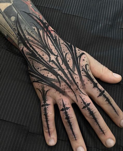 Gotik Tattoo, Feminine Tattoo Sleeves, Hand And Finger Tattoos, Wicked Tattoos, Biomechanical Tattoo, Calligraphy Tattoo, Metal Tattoo, Irezumi Tattoos, Lace Tattoo