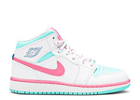 Cute Jordans, Preppy Birthday, Preppy Inspo, Nike Shoes Women Fashion, Pink Aurora, Pink Jordans, Shoes For School, Trendy Shoes Sneakers, Jordan Shoes Girls