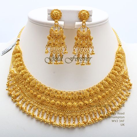 Latest Bridal Gold jewelry ideas, Antique Gold Choker and Long Chain in 2020, Bridal Gold Jewelry Trendy Choker and Gold Beads Mala Pakistani Jewellery Design, Latest Jewellery, ... Antique Gold Necklace and Haram Set photo Gold Jewellery Design, Bridal fashion  #necklace #bridaljewelry #bridalgoldjewelry #goldjewelry #fashionandarts Indian Gold Jewellery Design Bridal Sets, Long Neckless Gold Jewelry, Latest Neckless Designs Gold, Haram Set Designs Gold Latest, Bridal Gold Set Design, Cheap Traditional Gold Bridal Necklace, Gold Necklace Set 30 Grams, Bridal Gold Jewellery With Price, Bridal Gold Necklace