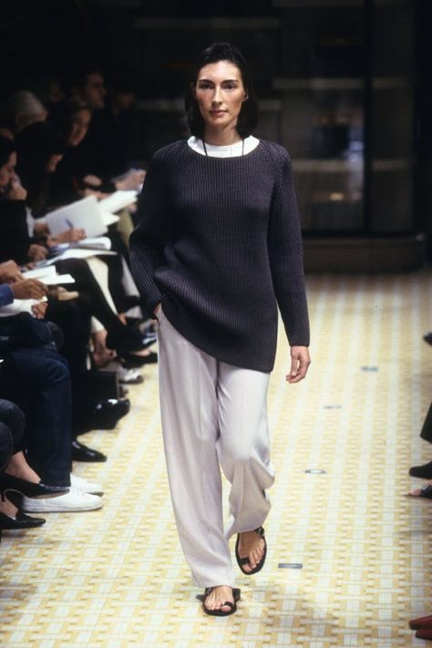 Vintage Runway, Vogue Runway, 가을 패션, Couture Fashion, 90s Fashion, Autumn Winter Fashion, A Black, Runway Fashion, Winter Fashion