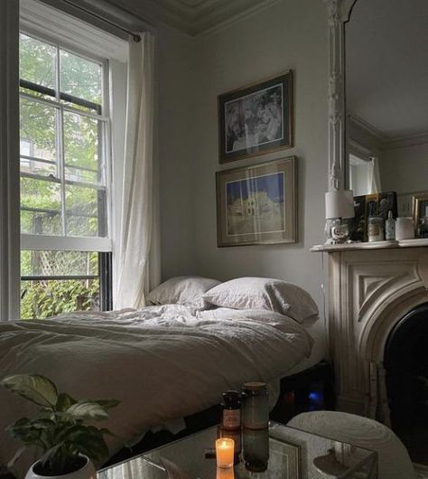 Aesthetic Rooms, Dreamy Room, Dream Apartment, House Room, Apartment Inspiration, Cozy Room, Room Inspiration Bedroom, Room Ideas Bedroom, Aesthetic Bedroom