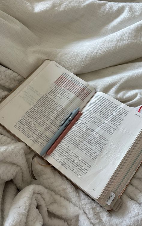 Nightly Bible Reading, Reading Bible, Reading The Bible, Devotional Reading, Bible Journal Notes, Our Father In Heaven, Read The Bible, Christian Bible Study, Get Closer To God