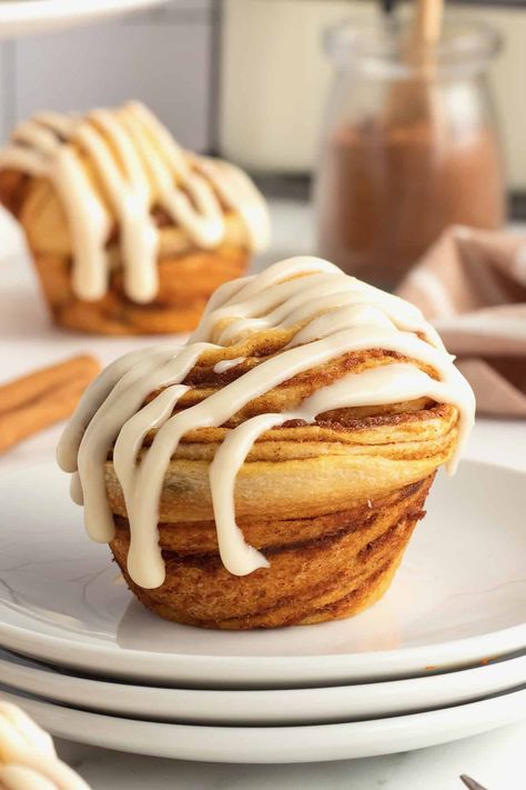 Pumpkin Spice Cruffins by The BakerMama The Baker Mama Cruffins, Pumpkin Spice Cruffins, Pumpkin Cruffins, Pumpkin Crescent Rolls, Baker Mama, Pumpkin Chocolate Chip Pancakes, Cruffin Recipe, Pumpkin Pound Cake, Crescent Recipes