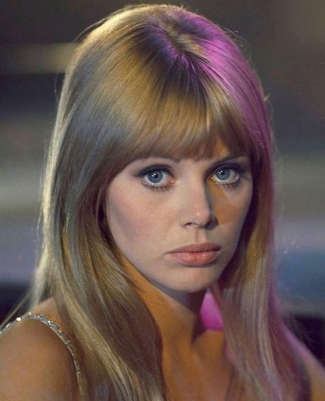 Bangs Vintage on Instagram: “Britt Ekland Days in Paris 1967⁠ Credits: Giancarlo Botti” 60’s Makeup, Britt Ekland, Mod Girl, Evolution Of Fashion, Haircuts For Long Hair, Dream Hair, Classic Beauty, Vintage Beauty, Old Hollywood