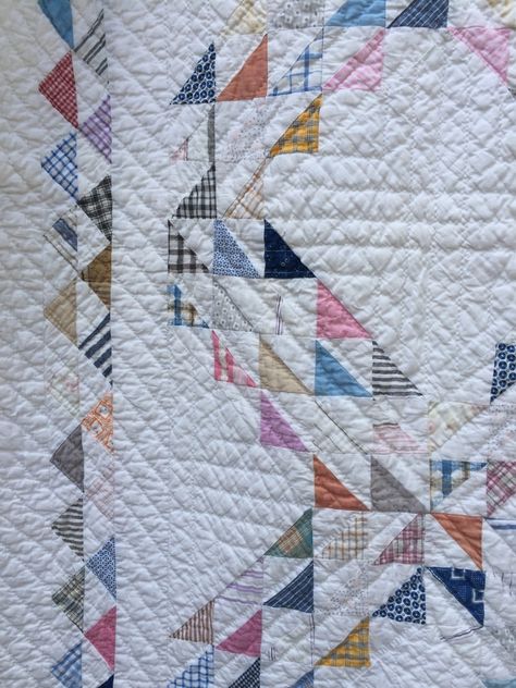 Waves Quilt Pattern, Waves Quilt, Quilt History, Ocean Waves Quilt, Hst Quilts, Quilt Stories, Flying Geese Quilt, Sewing Vintage, Old Quilts