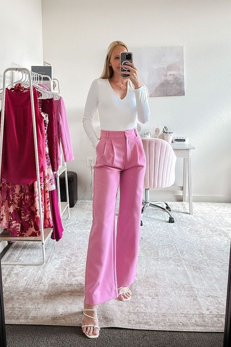 These Abercrombie wide leg trousers have been a staple in my wardrobe all season! Here is a cute and easy way to style pink pants for work! Pair them with your favorite long sleeve white bodysuit and add a blazer for layering if necessary. Sharing more pink pants outfit ideas here! Pink Pants Outfit Ideas, Pink Pants Outfit Work, Style Pink Pants, Pink Trousers Outfit, Classy Outfits For Teens, Trouser Pants Outfits, Teacher Work Outfit, Wide Pants Outfit, Pink Pants Outfit