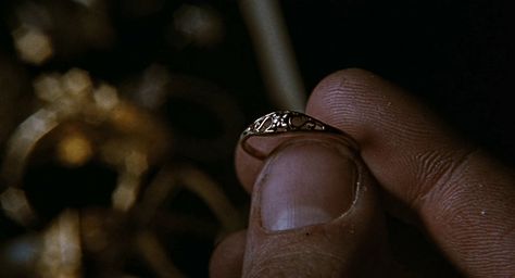 Shelly Webster's ring from the Crow Shelly Webster, Film Facts, Crow Movie, Queen Drawing, Brandon Lee, Fred Weasley, Love Never Dies, The Crow, Film Inspiration