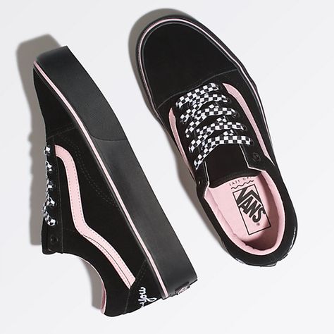 Womens Platform Sneakers, Old Skool Platform, Tenis Vans, Sneakers Vans, Moda Outfit, Lazy Oaf, Costume Shoes, Black Vans, Cute Sneakers