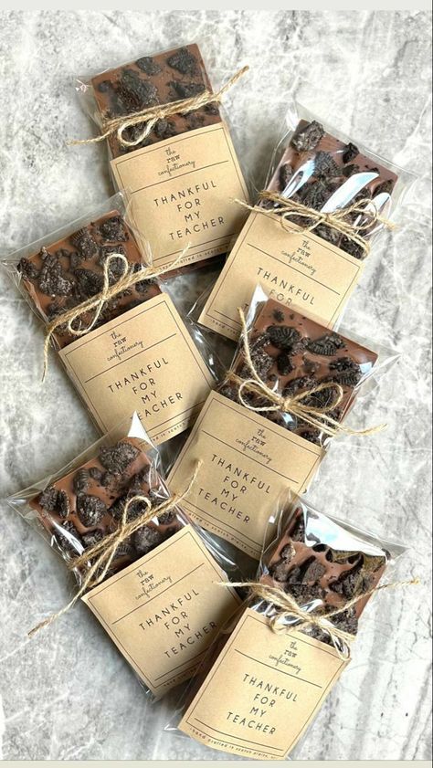 Chocolate For Gift, Homemade Chocolate Business Ideas, Chocolate Gifting Ideas, Chocolate Wrapping Ideas, Chocolate Packaging Ideas, Packaging For Chocolate, Chocolates Packaging, Chocolate Business Ideas, Chocolate Gift Ideas