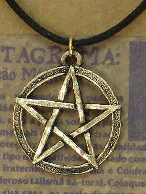 Pentagram :: A five pointed star with a circle around it, very strongly linked with  satanic cults and wicca. With out the circle is used in many cultures like jews, christian and others. Character Moodboard, Voodoo Hoodoo, Golden Trio, Magical Jewelry, Five Pointed Star, The Circle, A Circle, Alchemy, Tattoos For Guys