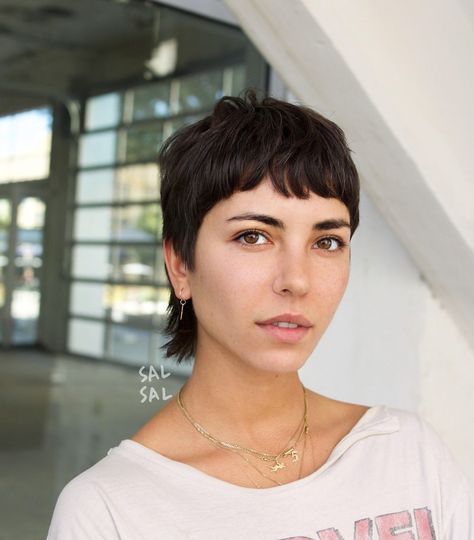 Black Haircut Styles, Fall Haircuts, Fall Hair Cuts, Money Heist, Curly Hair With Bangs, Short Pixie Haircuts, Undercut Hairstyles, Trending Haircuts, Mullet Hairstyle